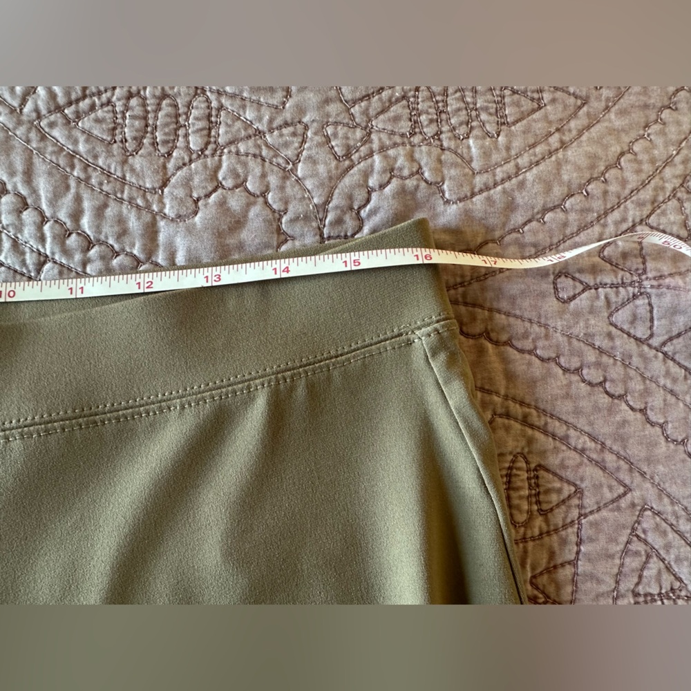 NWOT Susan Graver Liquid Knit Women's Tan Pants - Medium - Picture 13 of 14